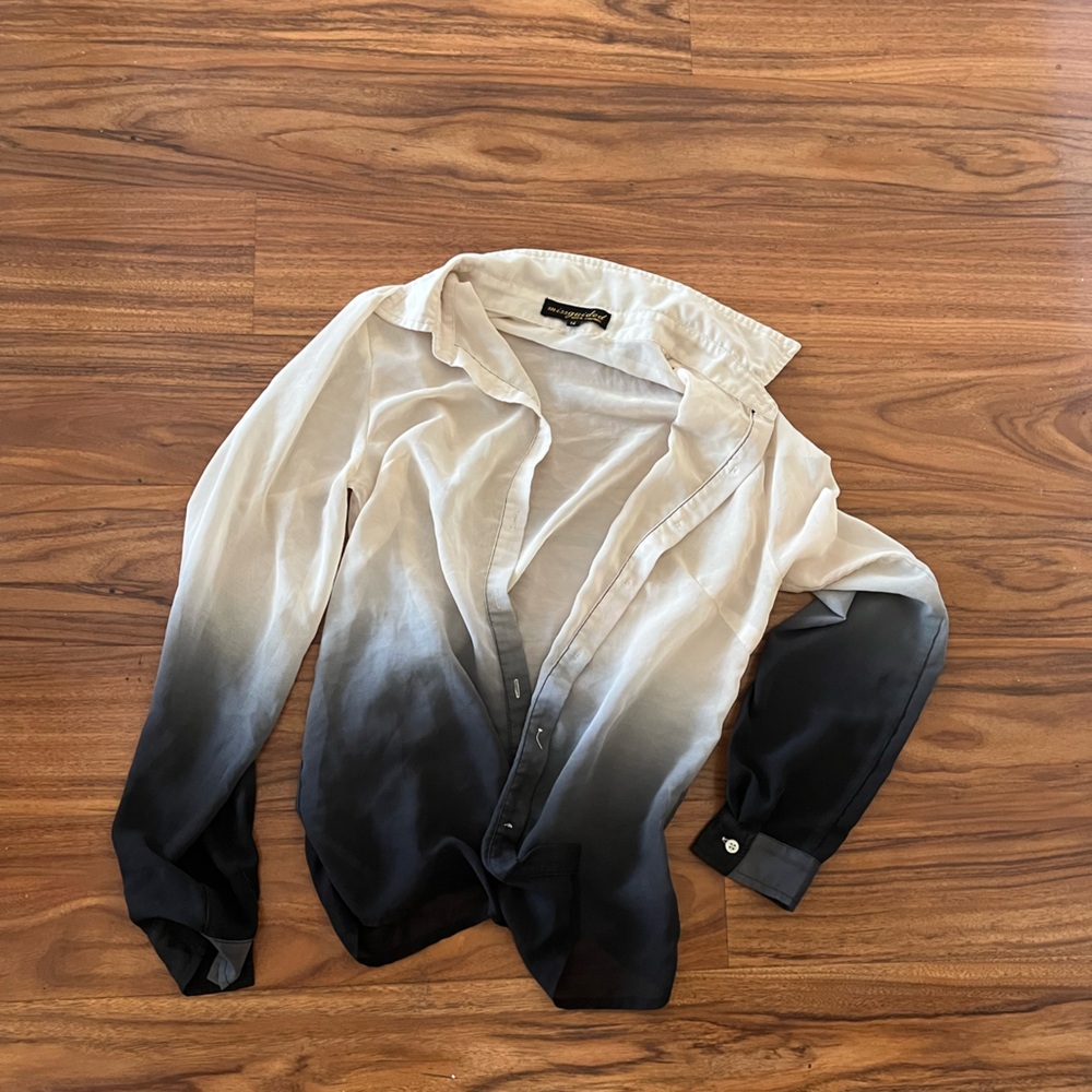 Ombre white and black lightweight Missguided Button-Up Blouse in White to Black